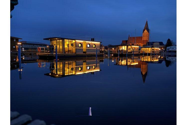 Hausboot Fjord Vela Mit Biosauna In Барт Екстериор снимка