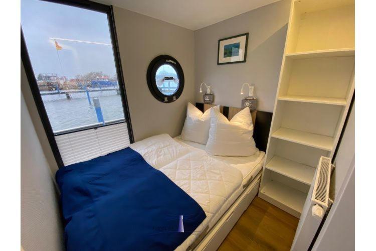 Hausboot Fjord Vela Mit Biosauna In Барт Екстериор снимка